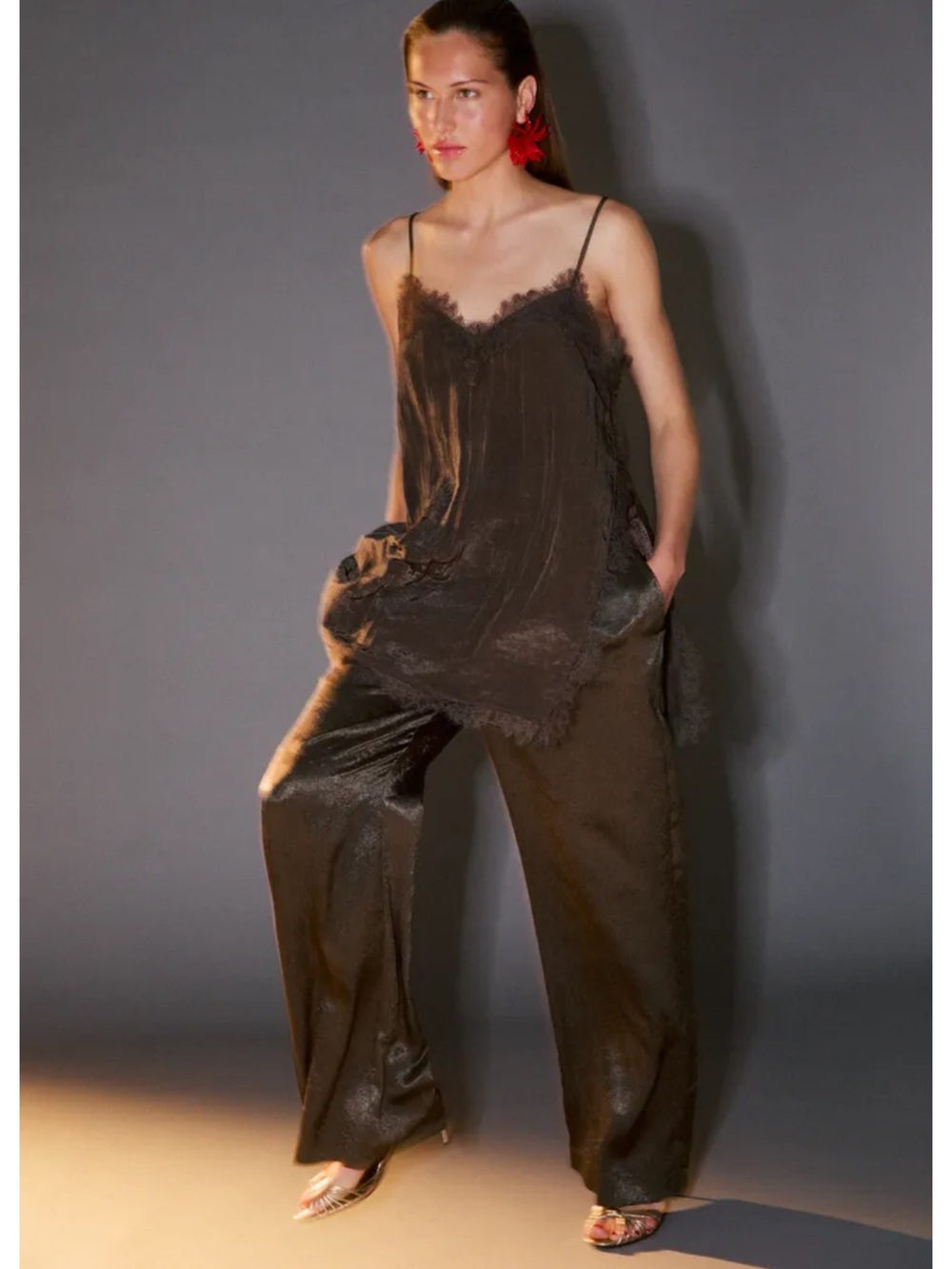 Zara satin wrinkle look flowy pants. S